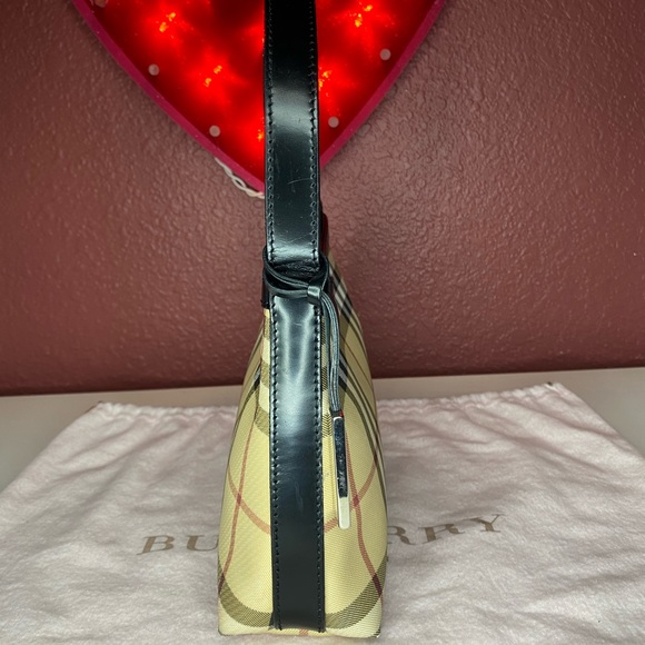 ‼️SOLD ‼️Authentic Burberry Small Nova Check Bag - Picture 5 of 15